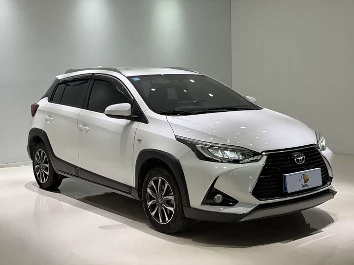 Toyota Yaris L Hatchback, 2022 — купить в Брянске под ключ