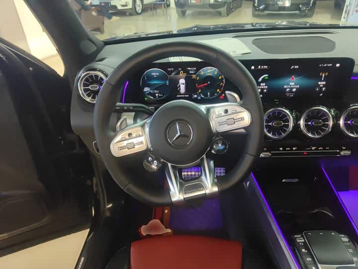 Mercedes-Benz GLB-Class AMG, 2022 — фото 8 из 9