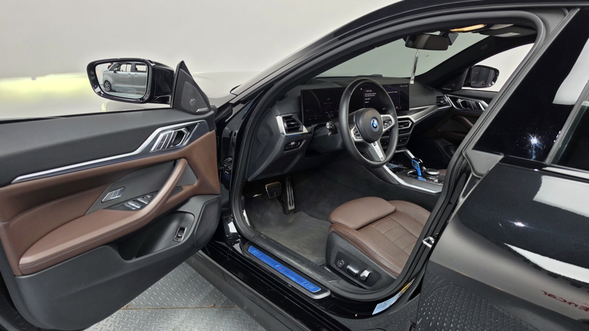 BMW i4, 2022 — фото 9 из 12