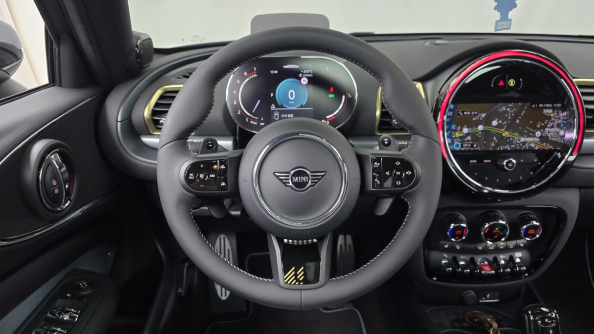 Mini Clubman, 2023 — фото 12 из 12