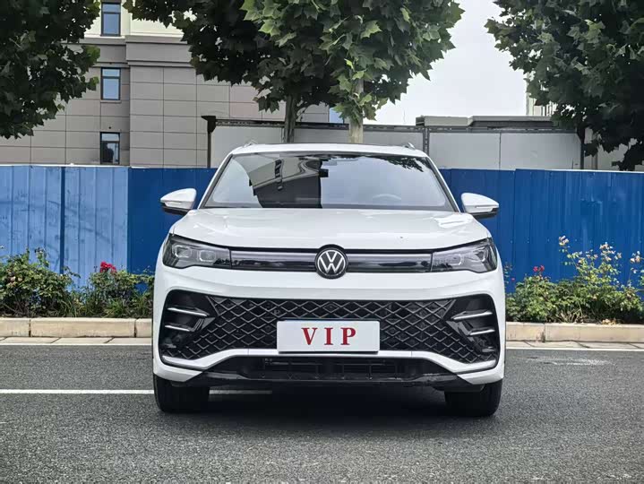 Volkswagen Tiguan L Pro, 2025 — фото 2 из 9