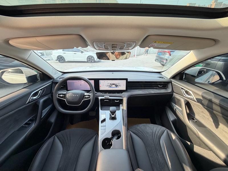 Roewe D5X DMH, 2024 — фото 8 из 12