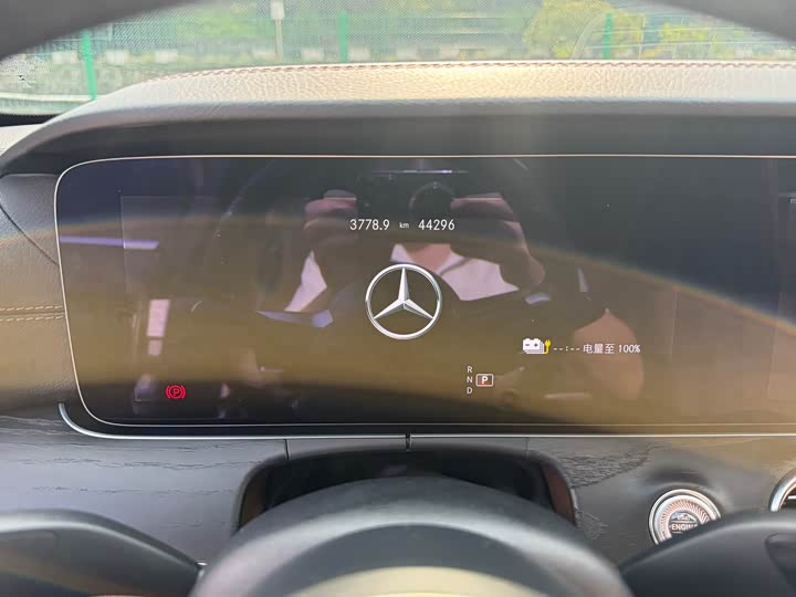 Mercedes-Benz E-Class Hybrid, 2022 — фото 6 из 9