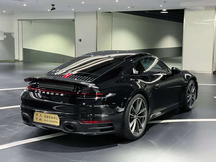 Porsche 911, 2024 — фото 6 из 9