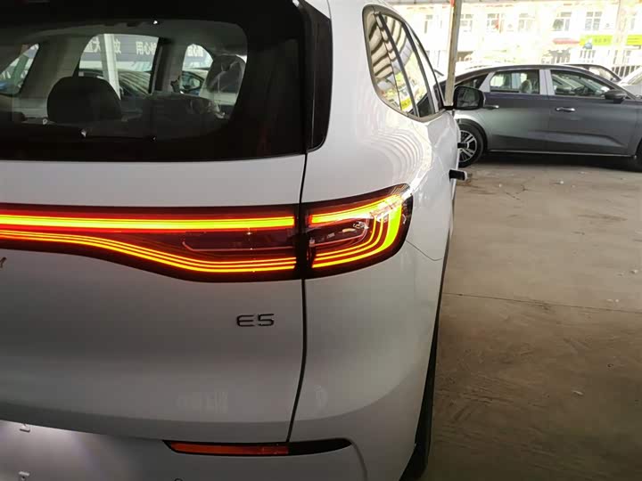 Geely Galaxy E5, 2026 — фото 8 из 9
