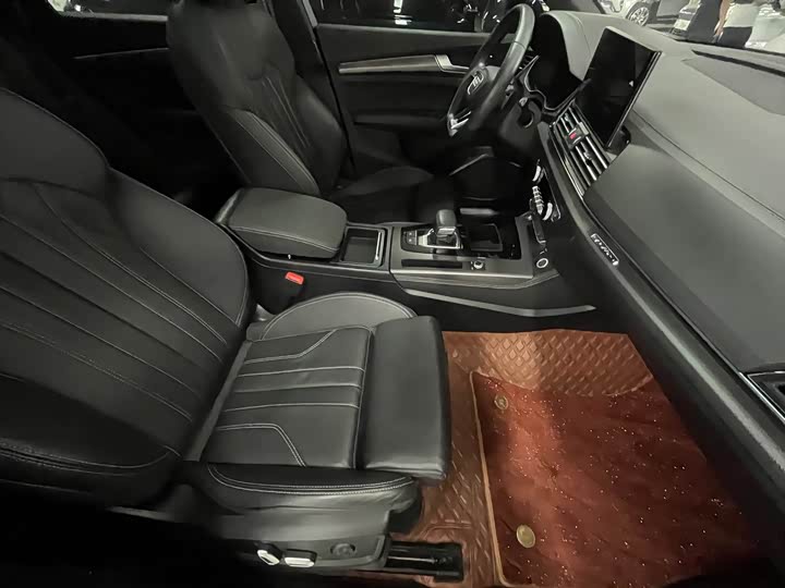 Audi Q5L, 2023 — фото 7 из 9