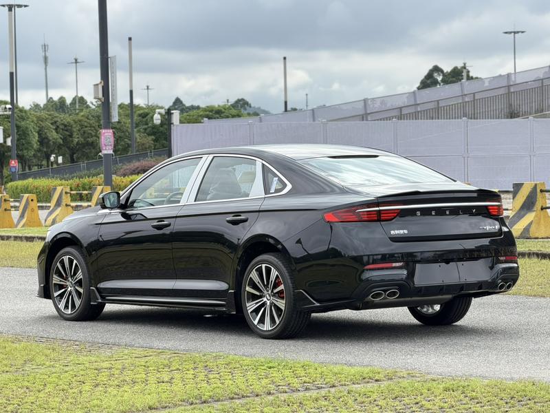 Geely Preface, 2026 — фото 4 из 12