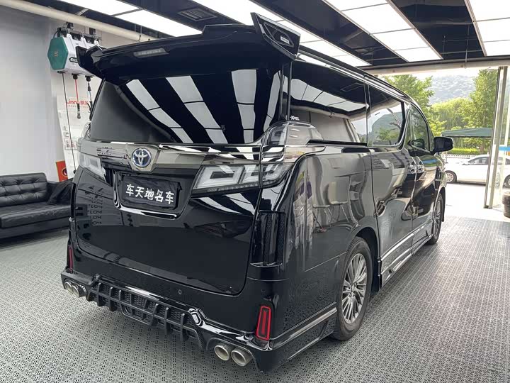 Toyota Vellfire, 2022 — фото 4 из 7