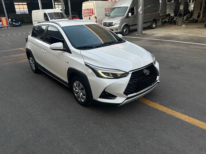 Toyota Yaris L Hatchback, 2021 — фото 3 из 9