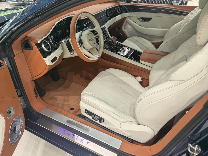 Bentley Continental GT, 2024 — фото 3 из 6