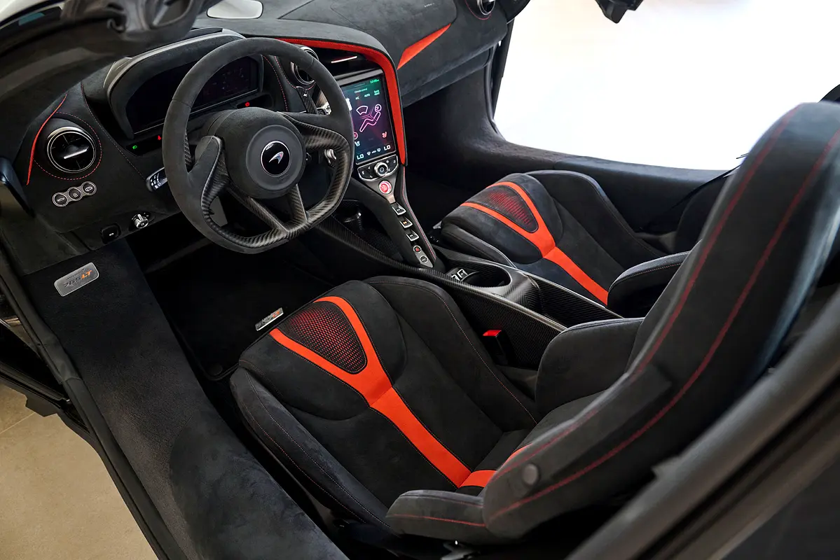 McLaren 765LT, 2022 — фото 10 из 10
