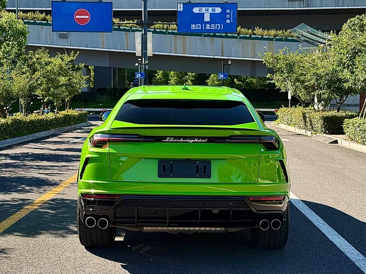 Lamborghini Urus, 2022 — фото 4 из 9