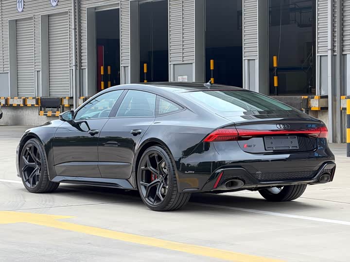 Audi RS 7, 2025 — фото 4 из 9