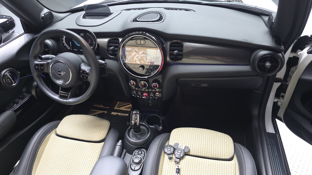Mini Cooper Convertible, 2023 — фото 7 из 12