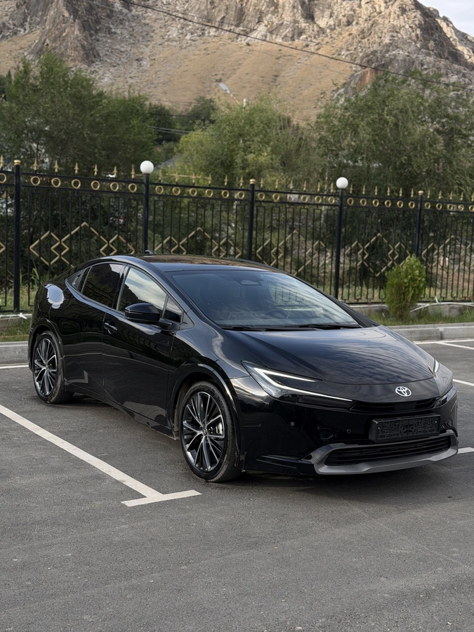 Toyota Prius, 2025 — фото 3 из 9