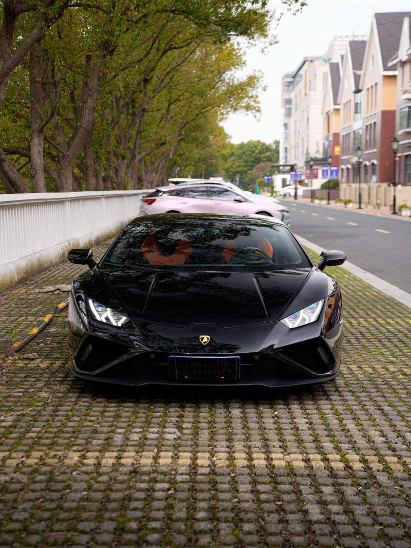 Lamborghini Huracán, 2023 — фото 2 из 7