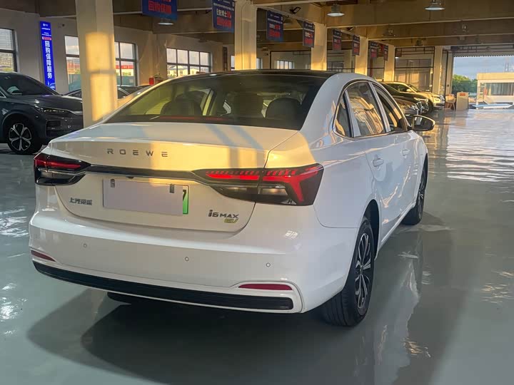 Roewe i6 Max EV, 2025 — фото 5 из 9