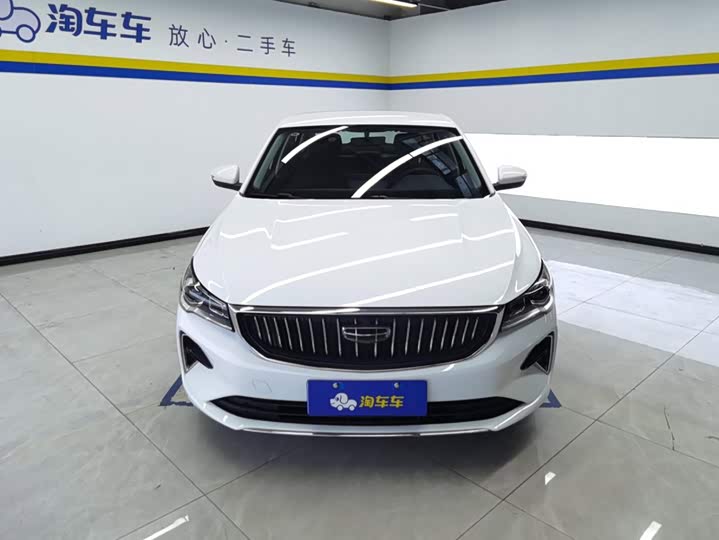 Geely Emgrand, 2023 — фото 2 из 9