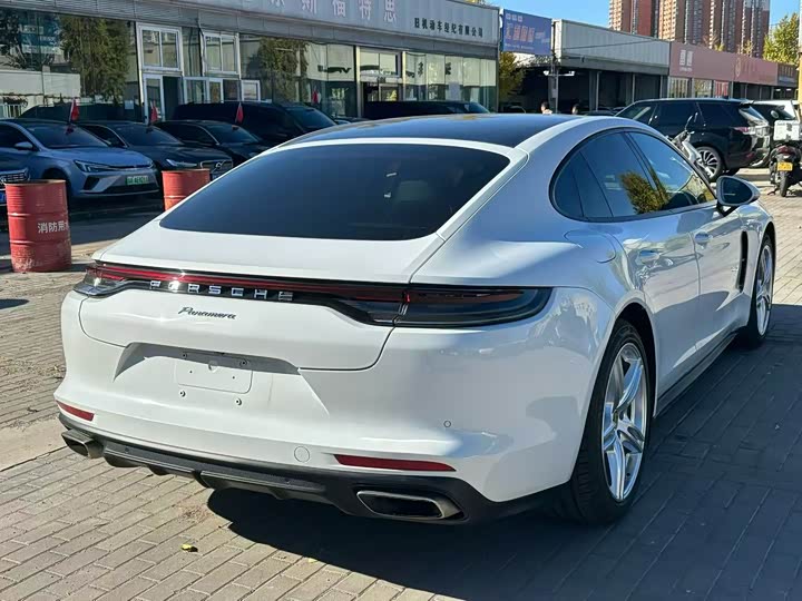 Porsche Panamera, 2023 — фото 7 из 9