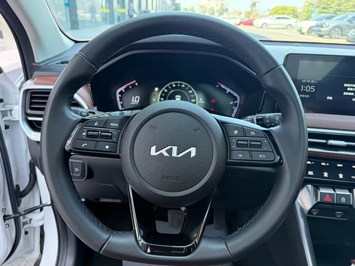 Kia Sportage GT-line, 2022 — фото 8 из 9