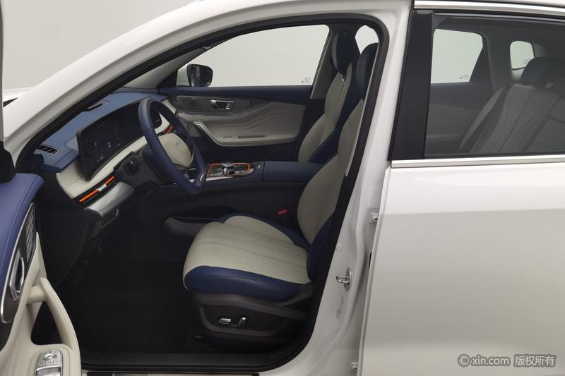 Exeed LX C-DM Hybrid, 2025 — фото 12 из 12