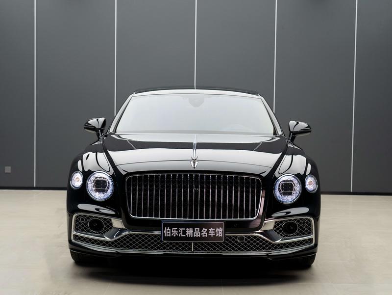 Bentley Flying Spur, 2022 — фото 2 из 11