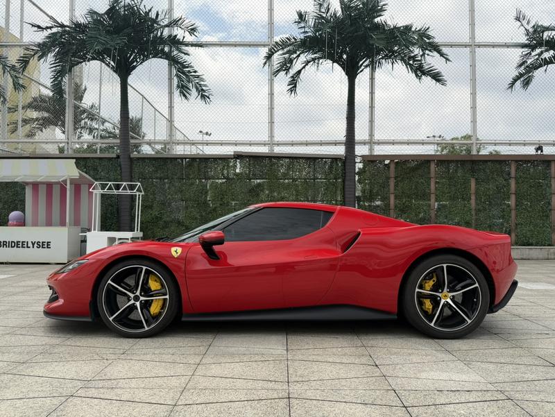 Ferrari 296, 2023 — фото 4 из 12