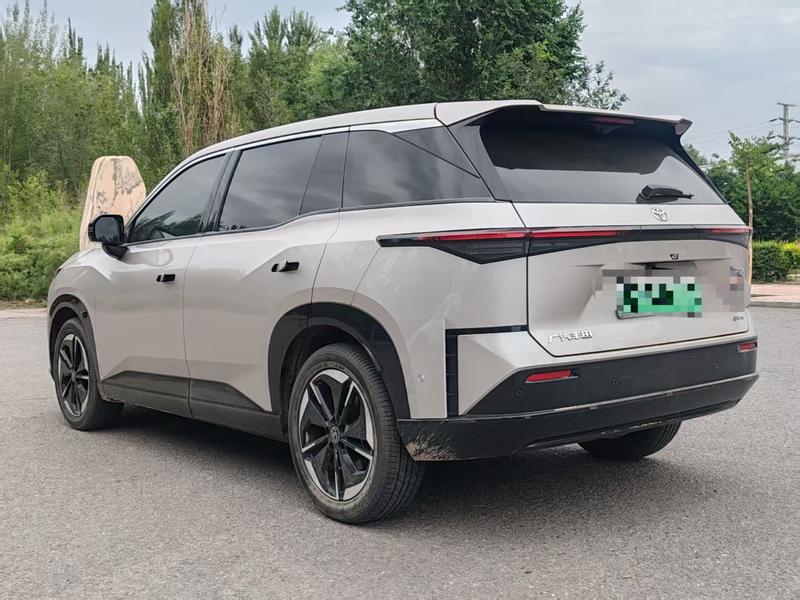 Toyota bZ3X, 2025 — фото 4 из 10