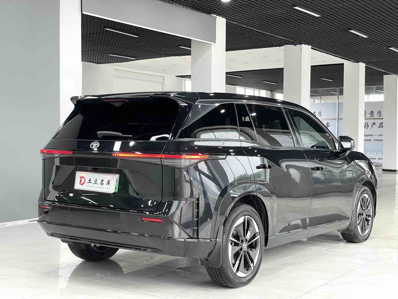 Toyota bZ3X, 2025 — фото 6 из 12