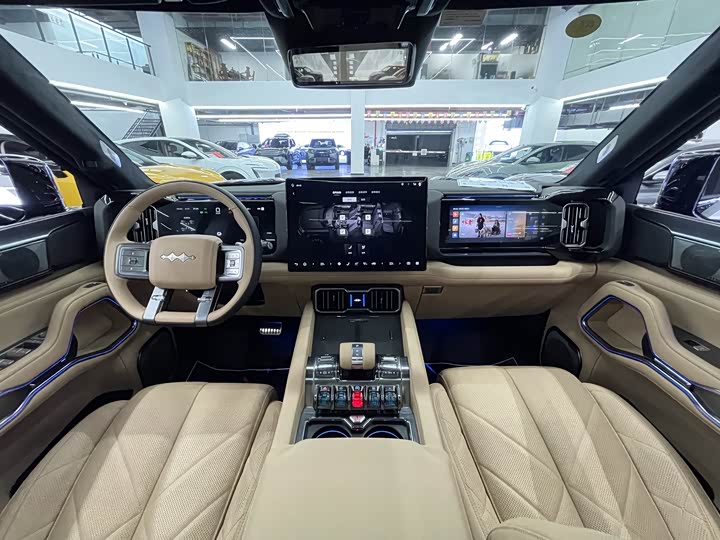 BYD FangChengBao Leopard 8, 2024 — фото 8 из 9