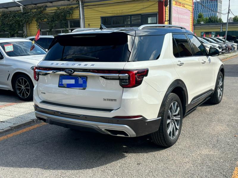 Ford Explorer, 2023 — фото 4 из 10