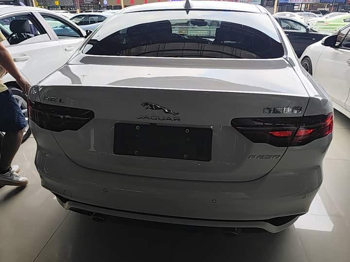 Jaguar XE L, 2023 — фото 6 из 9