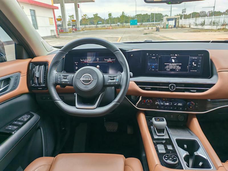 Nissan Pathfinder, 2023 — фото 9 из 12