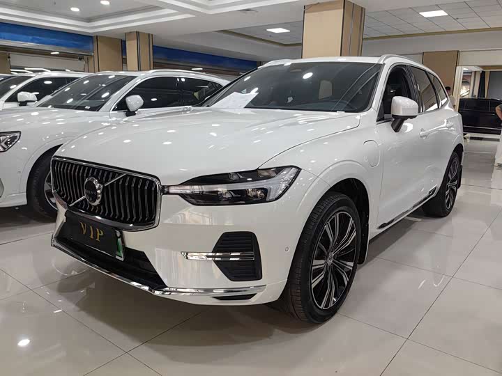 Volvo XC60 Hybrid, 2022 — купить в Костроме под ключ