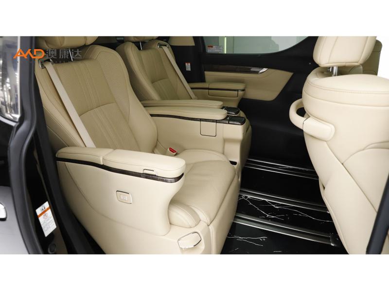 Toyota Alphard, 2021 — фото 7 из 10