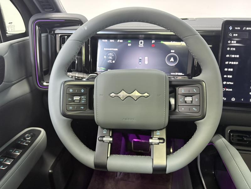 BYD FangChengBao Leopard 5, 2025 — фото 11 из 12