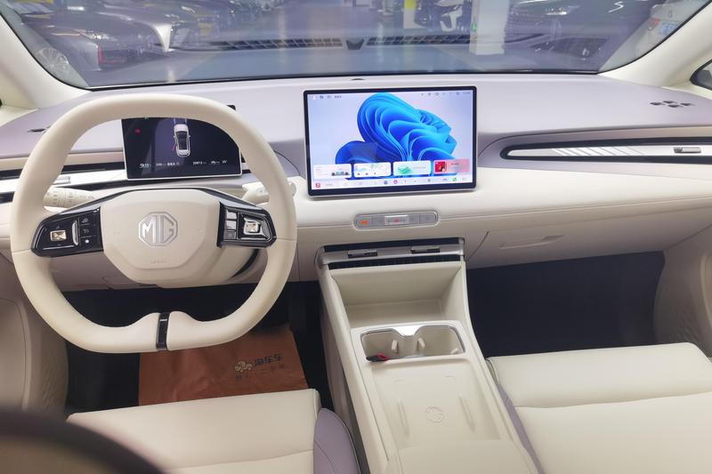 MG Motor 4 EV, 2025 — фото 9 из 12