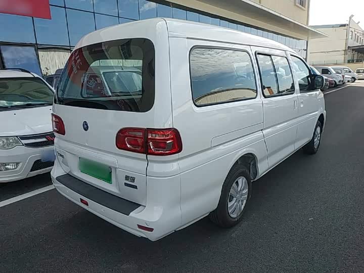 Dongfeng Forthing Lingzhi M5 EV, 2026 — фото 7 из 9