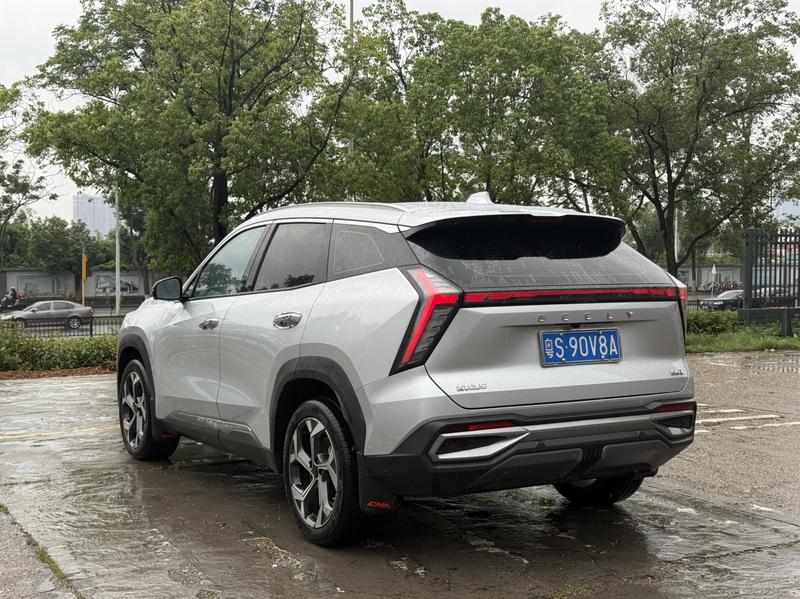 Geely Atlas L, 2023 — фото 4 из 12