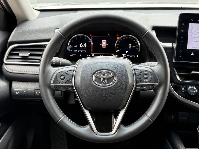 Toyota Camry, 2023 — фото 11 из 12