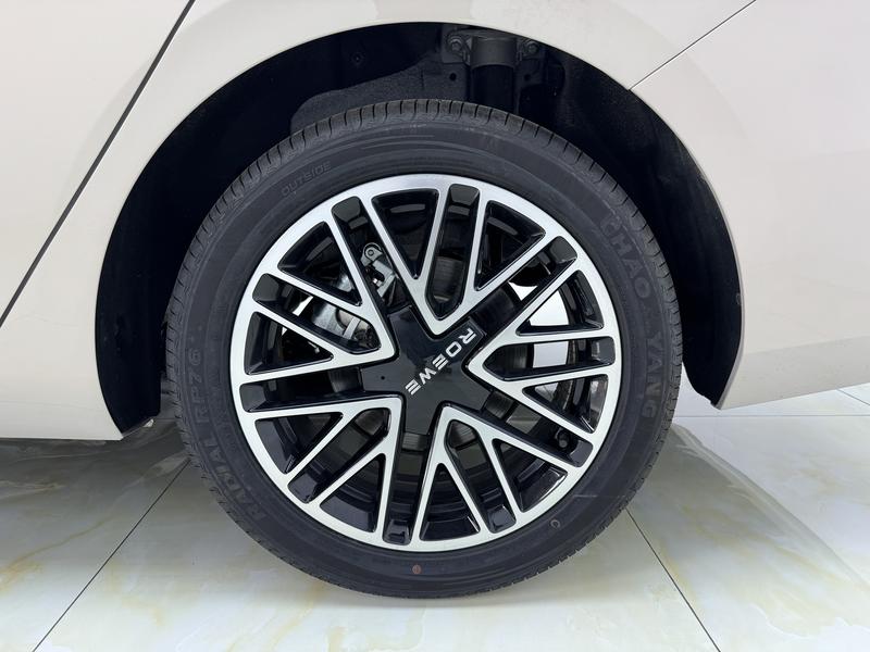 Roewe i6, 2025 — фото 11 из 12