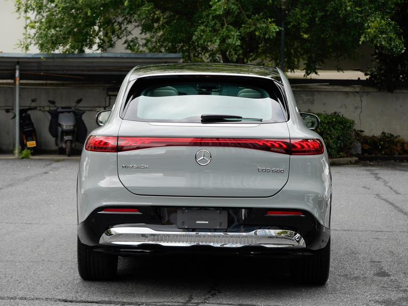Mercedes-Benz Maybach EQS SUV, 2025 — фото 5 из 11