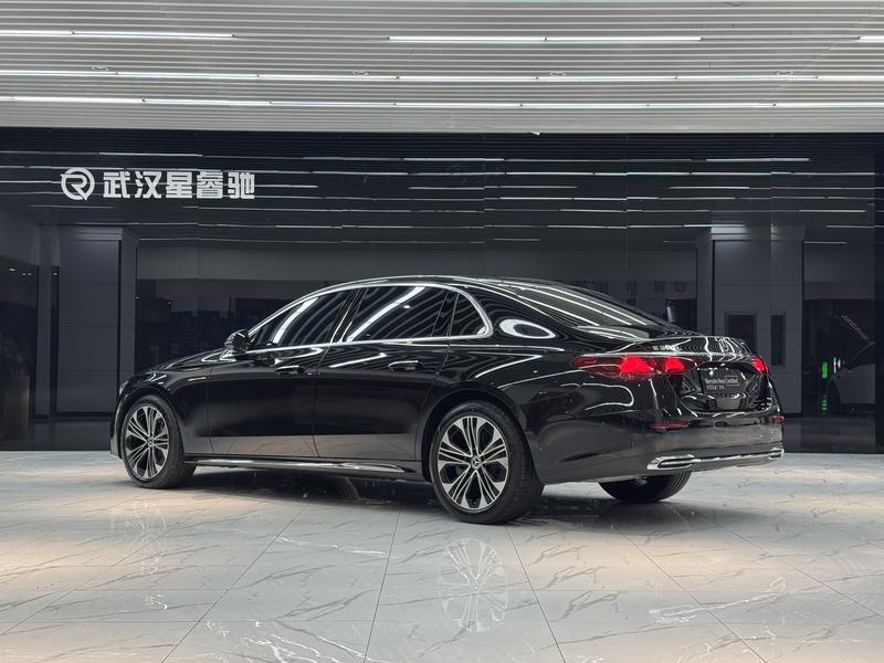 Mercedes-Benz E-Class, 2025 — фото 4 из 12