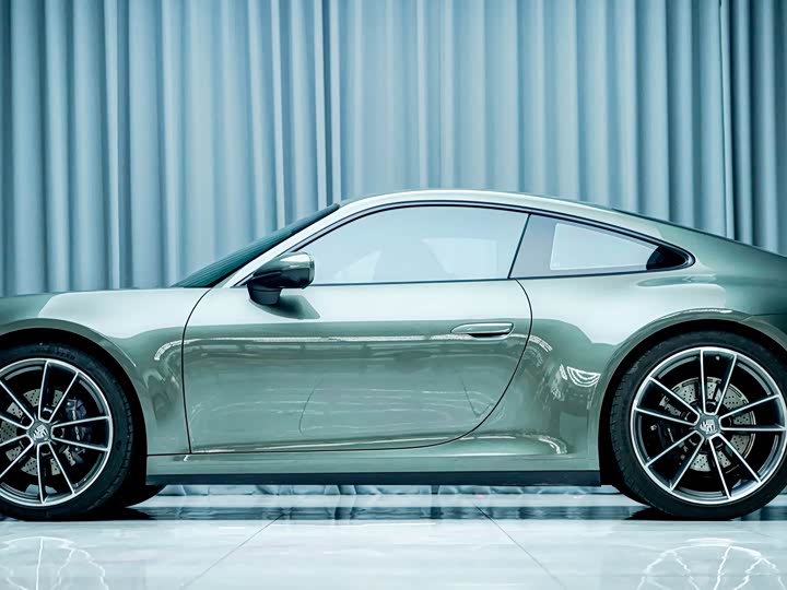 Porsche 911, 2022 — фото 5 из 9