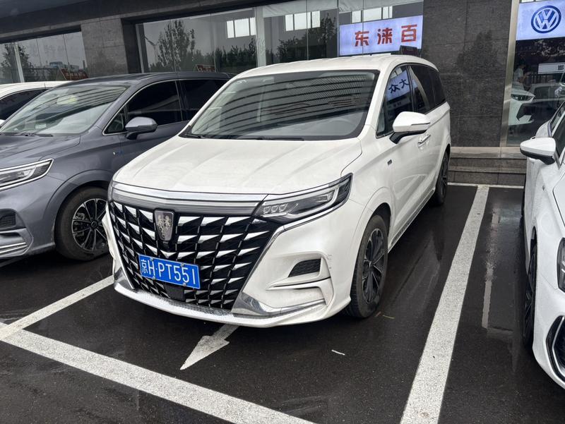 Roewe iMax 8, 2023 — купить в Москве под ключ