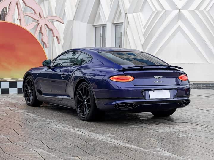 Bentley Continental GT, 2022 — фото 6 из 9