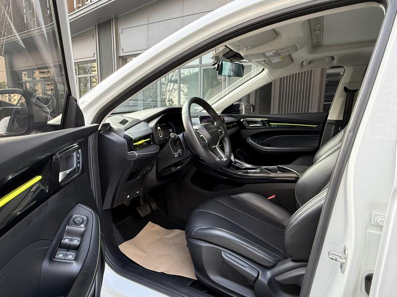 Roewe i5, 2021 — фото 10 из 12