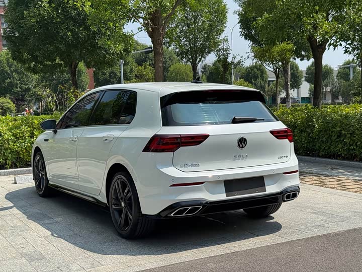 Volkswagen Golf, 2023 — фото 6 из 9