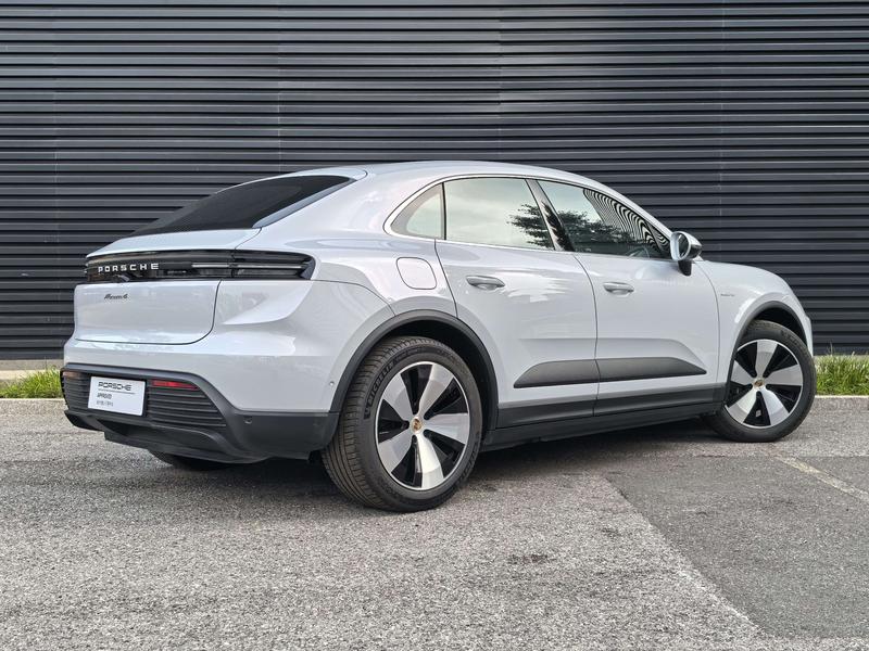 Porsche Macan EV, 2024 — фото 7 из 12