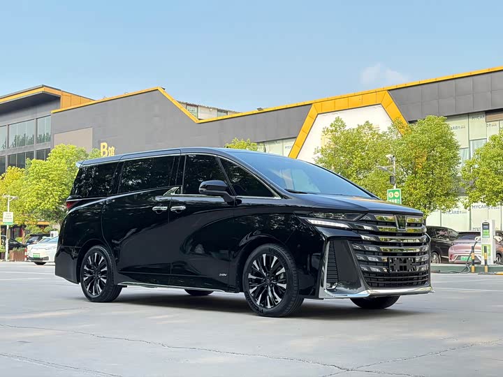 Toyota Vellfire, 2024 — фото 3 из 9